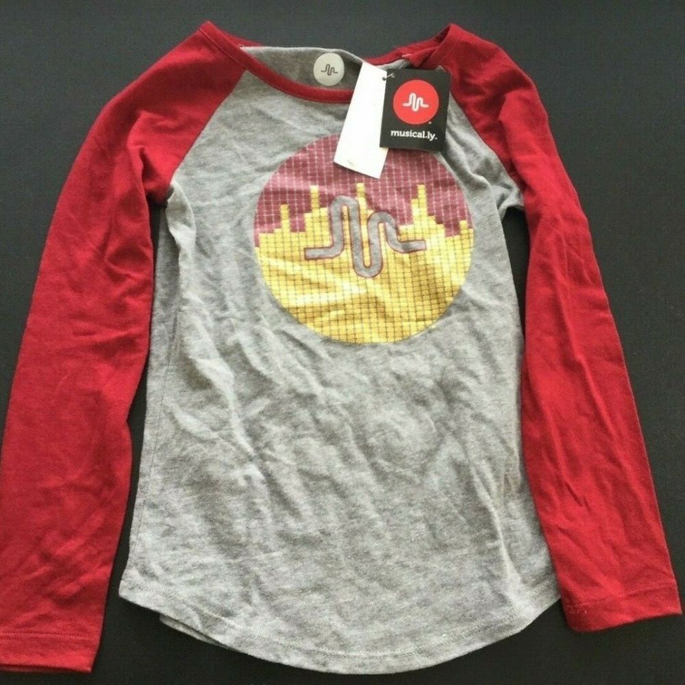 MUSICAL.LY CHARCOAL BURGANDY T-SHIRT LONGSLEEVE KI